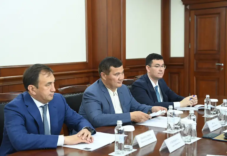 ajma basshysy d niezh zilik densauly sa tau jymyny aza standa y sa tandyru ke sesi basshysymen kezdesti b01058ad16