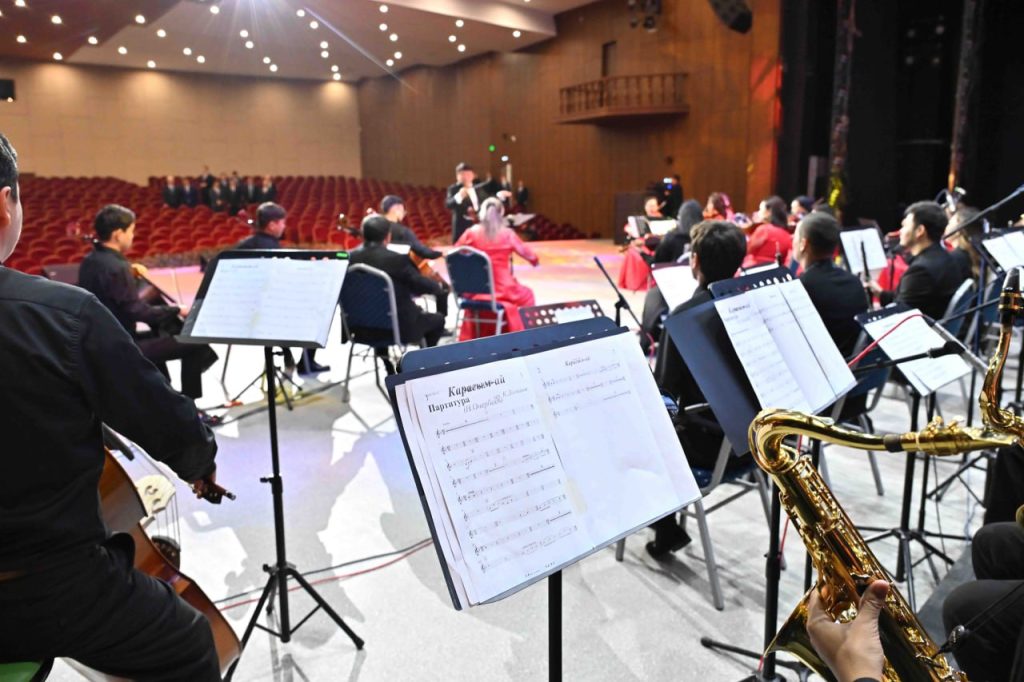 35a5feaf 60e7 4259 b372 e0c395a3a2e4