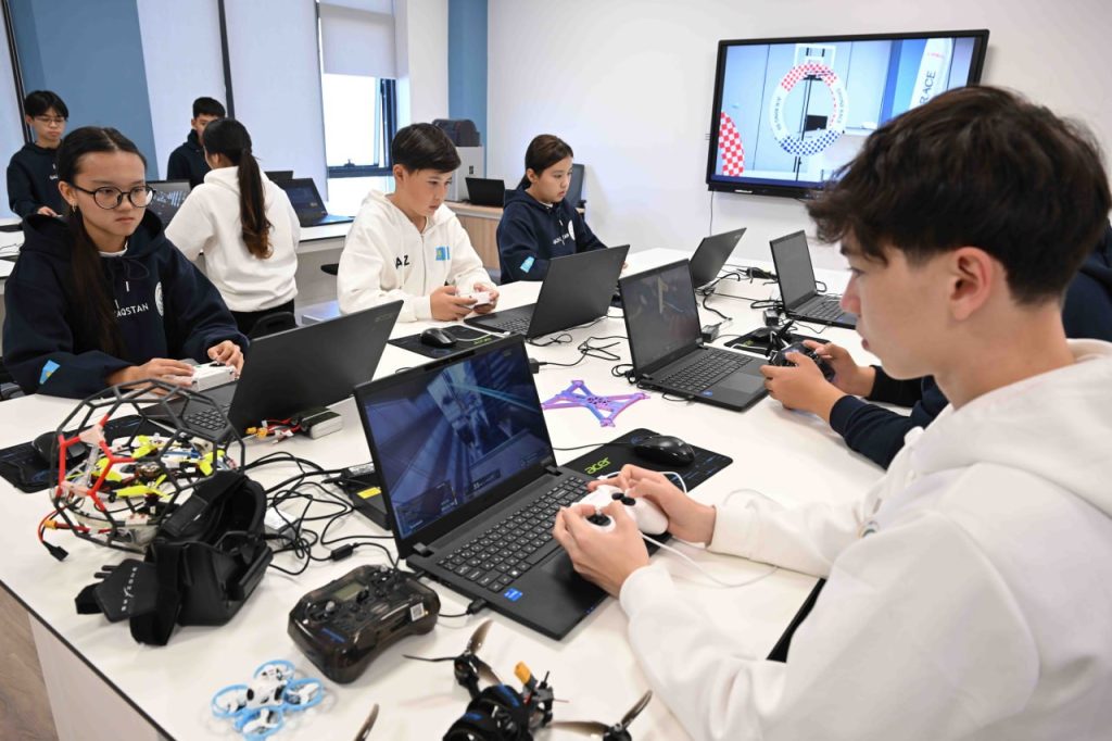 photo 5195369974171040934 y