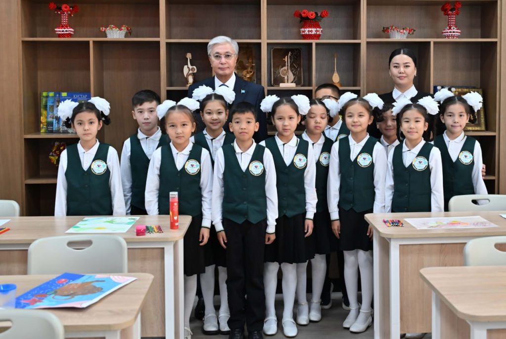 photo 5195369974171040936 y