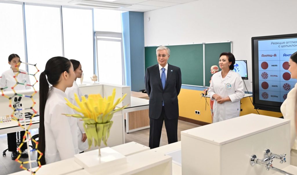 photo 5195369974171040978 y