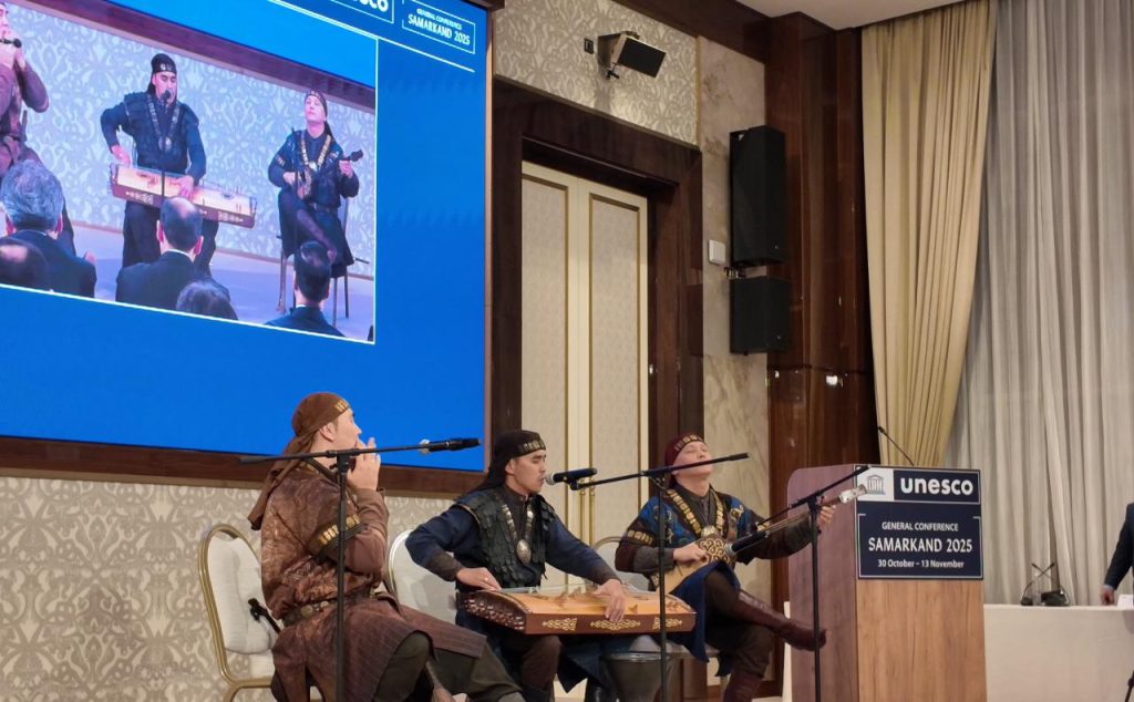 3cd3bfee 3cf4 4a0b a72c c43eeb322833