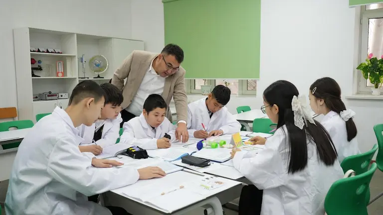 6a1d63d3 5845 4571 8889 5e53e3426e4f f3aa493f2e