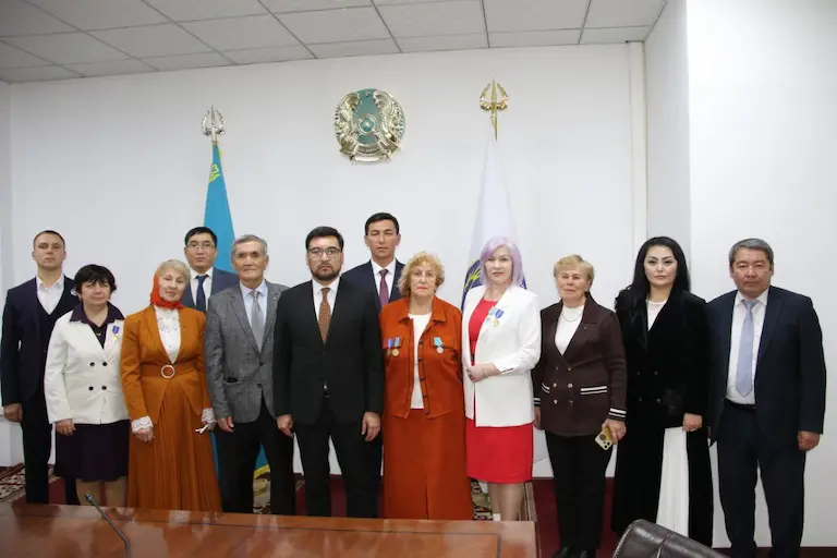 astanada aza stan hal y assambleyasyny 30 zhyldy merejtojly orytyndy forumy tti 9c5191bd49