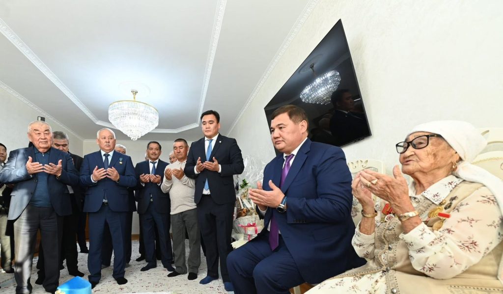 f0de9b9c cac2 46d3 8413 fce89416c165