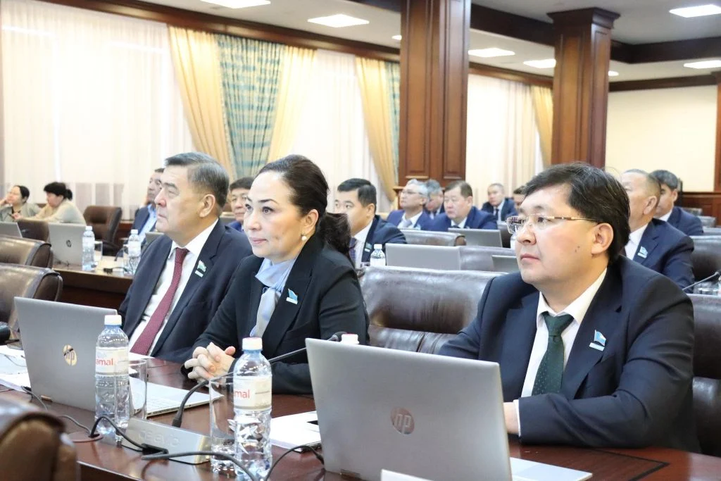 618467719 2374772219624793 7005001410211525354 n