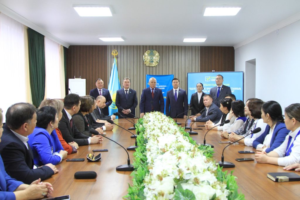 38d56835 0d55 4f5a bb59 eadc8ea4ad13