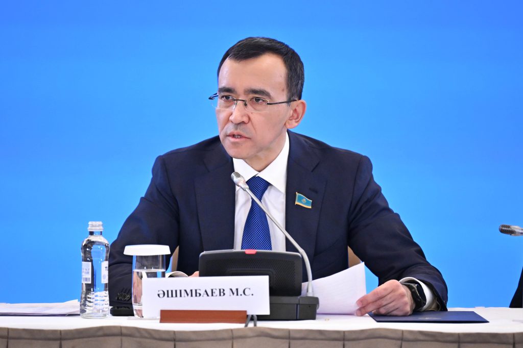 77bf35eb092f4385a2bcd472d8e21f77