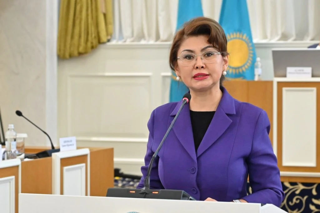 photo 5203963632503427291 y