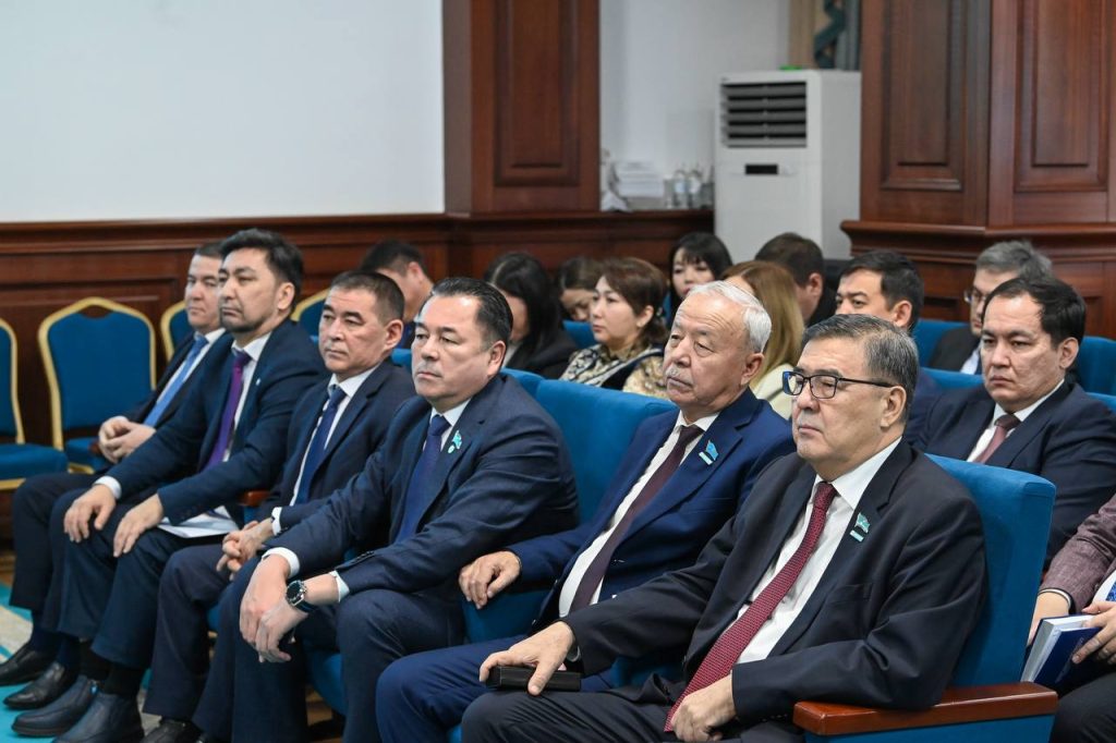 photo 5235626917388555080 y