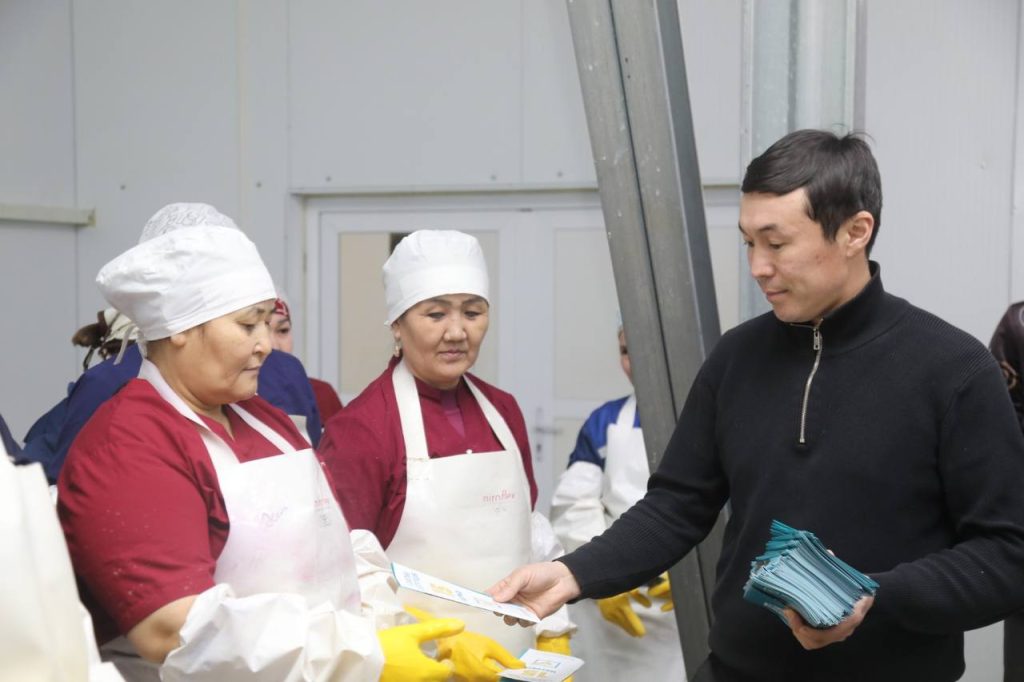 d8700210 c125 4373 b7d3 c37a6d1756e9