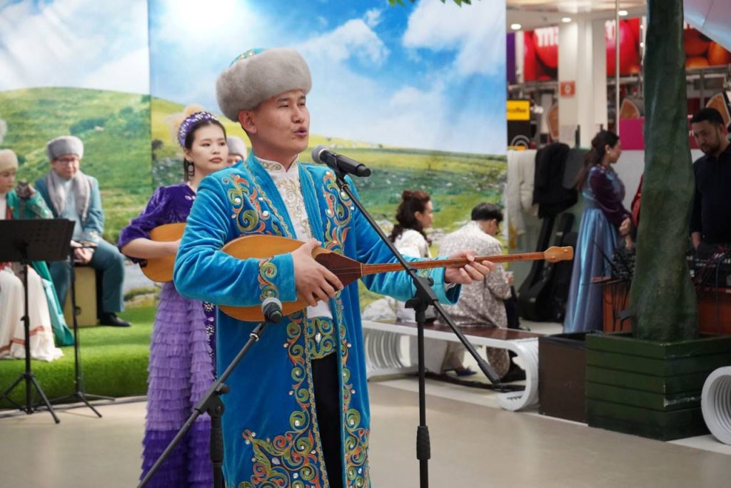 fefe4b0e d043 4b66 85c4 4e16b4635c92